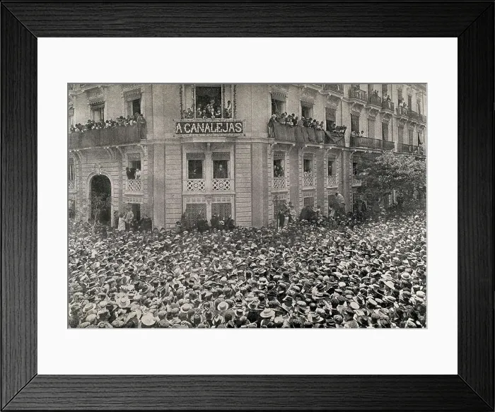 Framed Print : SPAIN. Valencia. Spain (20th c.). Valencia. Popular demonstration before the Crculo Frutero to welcome Jos Canalejas. AISA / Everett Collection**US SALES ONLY** Framed Print : SPAIN. Valencia. Spain (20th c.). Valencia. Popular demonstration before the Crculo Frutero to welcome Jos Canalejas. AISA / Everett Collection**US SALES ONLY**