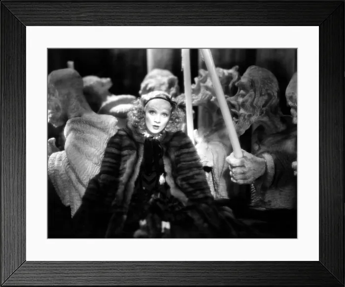 Framed Print : THE SCARLET EMPRESS, Marlene Dietrich, 1934 Framed Print : THE SCARLET EMPRESS, Marlene Dietrich, 1934
