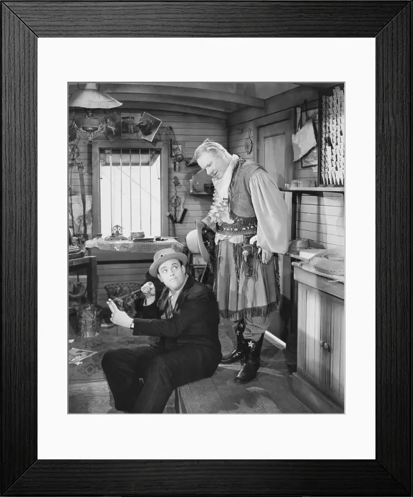 Framed Print : YOU CAN'T CHEAT AN HONEST MAN, from left: Gracy Sutton, W.C. Fields, 1939 Framed Print : YOU CAN'T CHEAT AN HONEST MAN, from left: Gracy Sutton, W.C. Fields, 1939