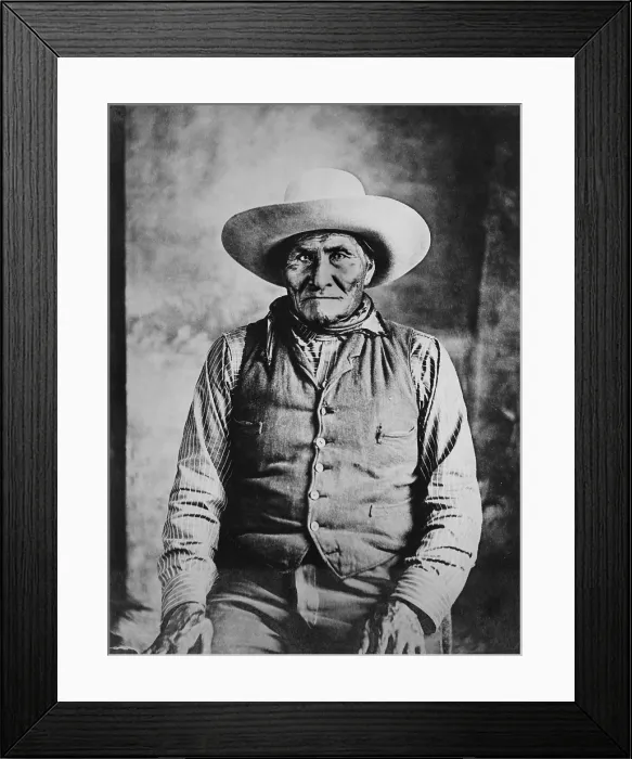 Framed Print : Geronimo, Indian warrior, ca. 1900-1909. In 1904 Geronimo, with 341 other Chiricahua Apaches POWs, was interned by the US Army at Ft. Sill in Oklahoma