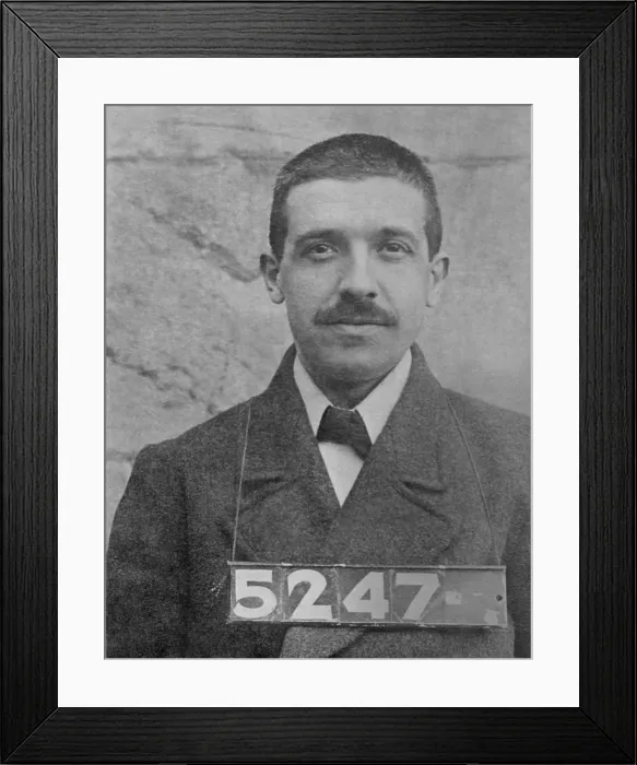 Framed Print : Charles Ponzi, in a 1911 mug shot after he was convicted of smuggling illegal Italian immigrants across the Canadian border to the US. He spent two years in Atlanta Prison Framed Print : Charles Ponzi, in a 1911 mug shot after he was convicted of smuggling illegal Italian immigrants across the Canadian border to the US. He spent two years in Atlanta Prison