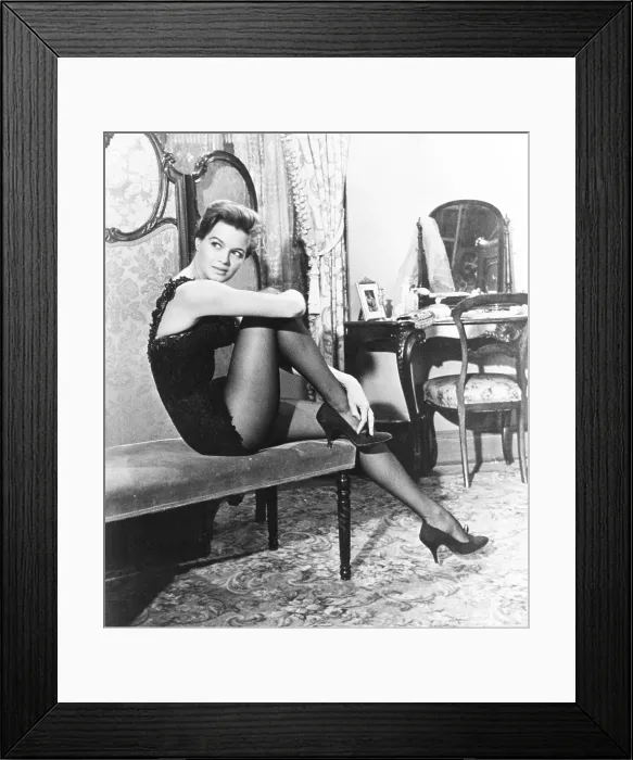 Framed Print : RIO BRAVO, Angie Dickinson, 1959