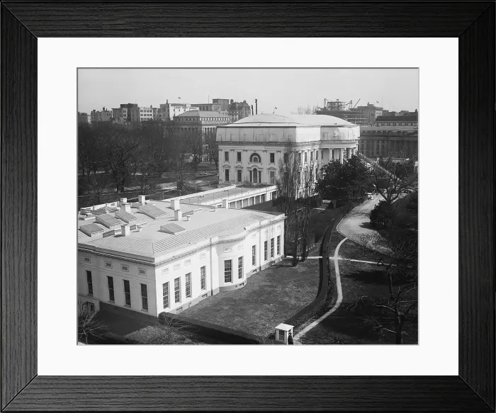 Framed Print : White House undergoing renovations during the Calvin Coolidge Presidency. March 16, 1927
