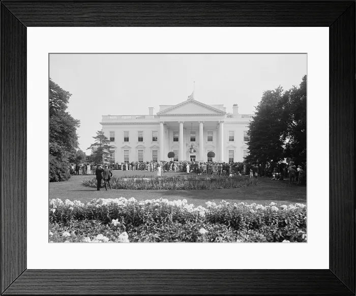 Framed Print : Lafayette Park after the death of Calvin Coolidge, Jr. the President's 16 year old son
