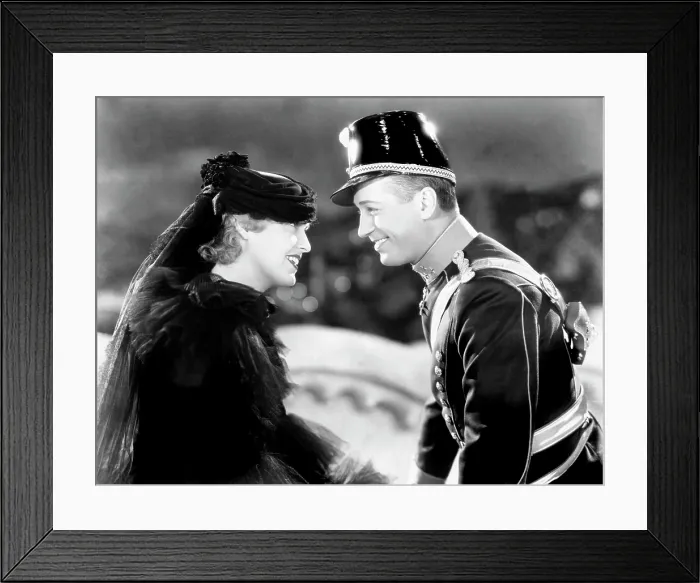 Framed Print : THE MERRY WIDOW, Jeanette MacDonald, Maurice Chevalier, 1934