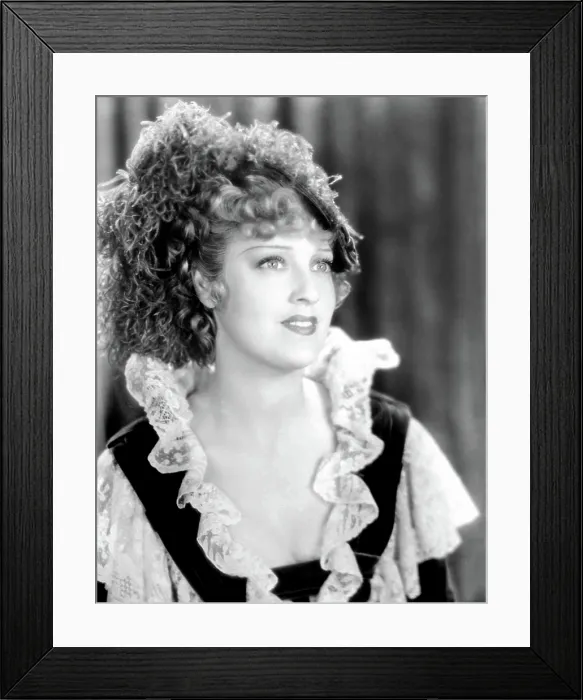 Framed Print : THE MERRY WIDOW, Jeanette MacDonald, 1934