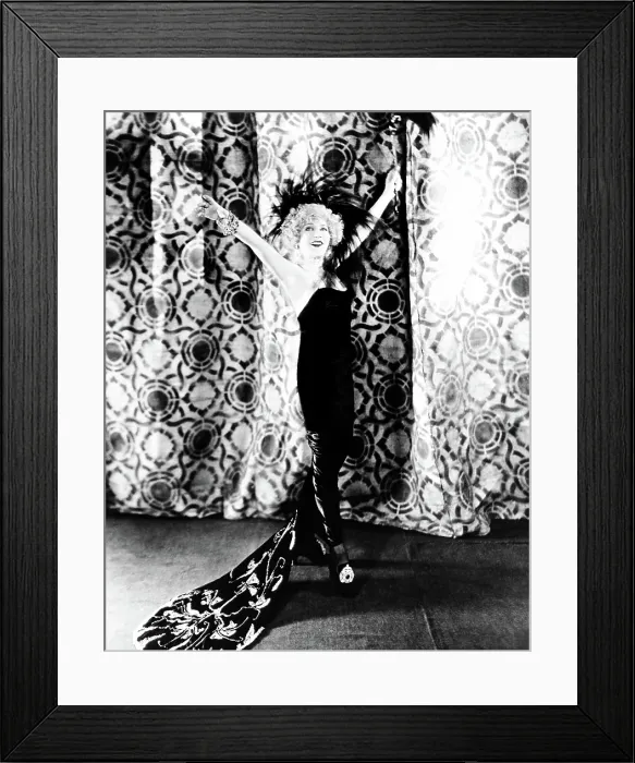 Framed Print : THE MERRY WIDOW, Mae Murray, 1925
