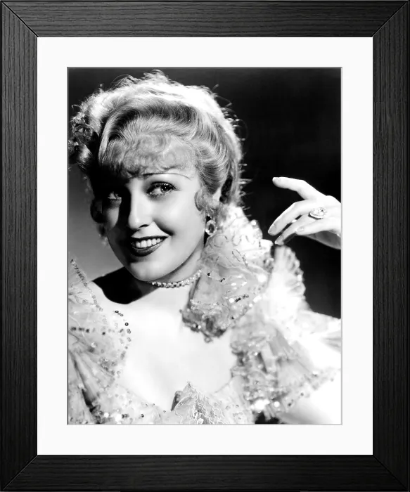 Framed Print : THE MERRY WIDOW, Jeanette MacDonald, 1934