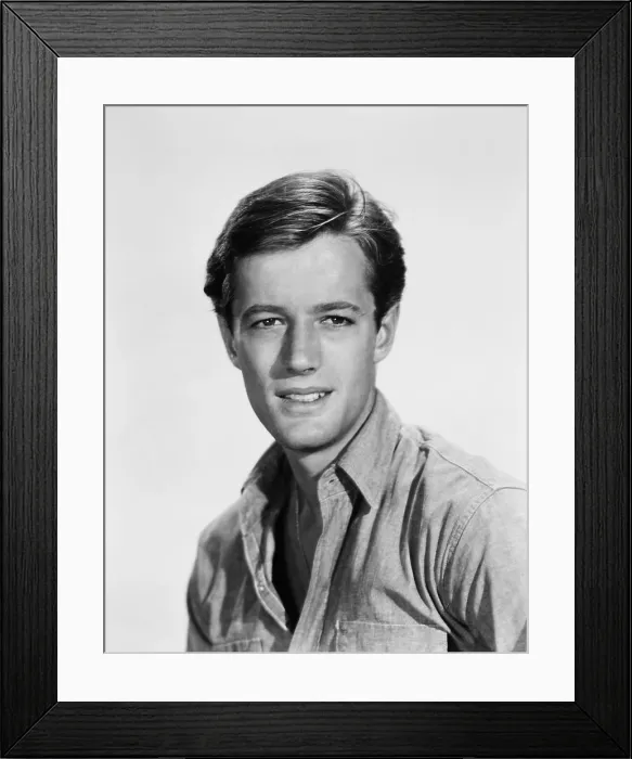 Framed Print : THE YOUNG LOVERS, Peter Fonda, 1964 Framed Print : THE YOUNG LOVERS, Peter Fonda, 1964