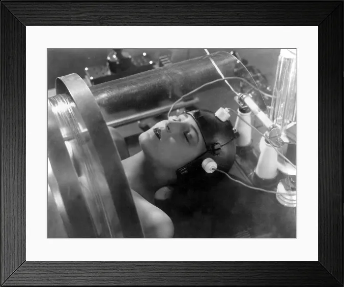 Framed Print : METROPOLIS, Brigitte Helm, 1927 Framed Print : METROPOLIS, Brigitte Helm, 1927