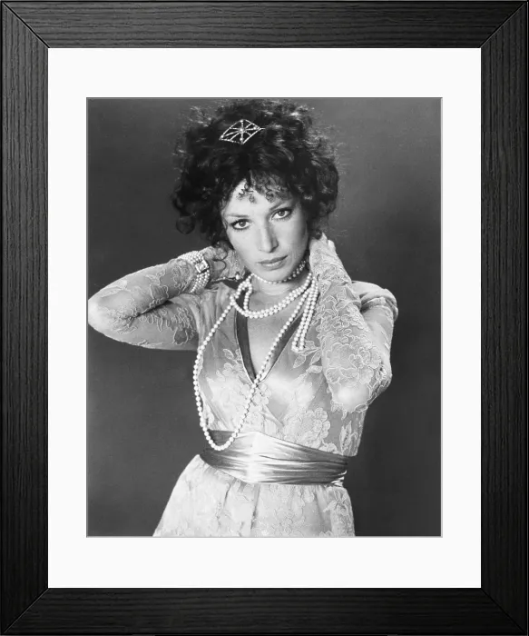 Framed Print : MIMI BLUETTE...FIORE DEL MIO GIARDINO, Monica Vitti, 1976 Framed Print : MIMI BLUETTE...FIORE DEL MIO GIARDINO, Monica Vitti, 1976
