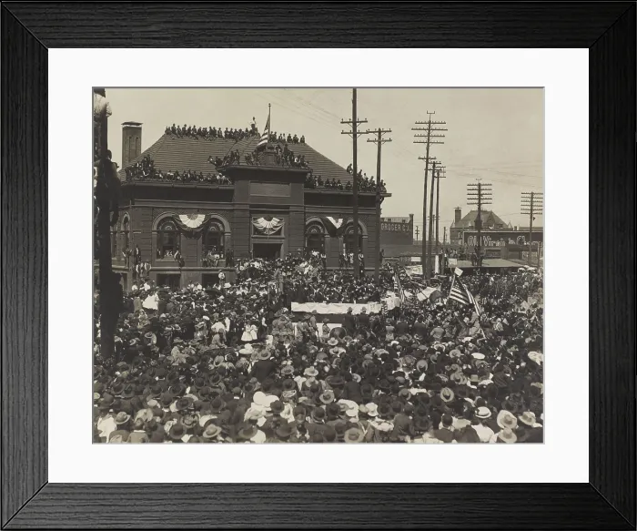 Framed Print : President Theodore Roosevelt greeted by a huge crowd in Fort Worth, Texas, April 8, 1905 Framed Print : President Theodore Roosevelt greeted by a huge crowd in Fort Worth, Texas, April 8, 1905