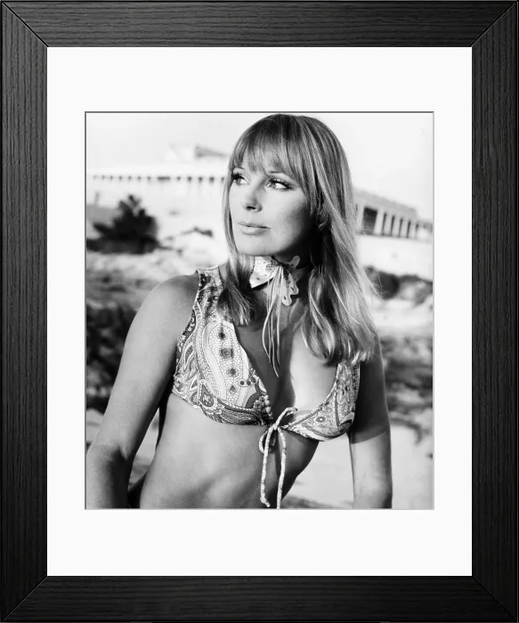 Framed Print : ZEPPELIN, Elke Sommer, 1971