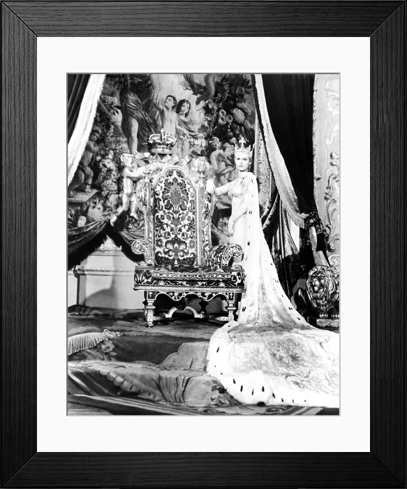 Framed Print : RUNAWAY QUEEN, (aka THE QUEEN'S AFFAIR), Anna Neagle, 1934
