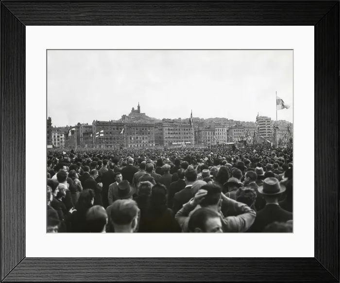 Framed Print : Charles de Gaulle speaking at Marseilles, April 18, 1948