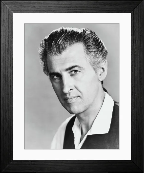 Framed Print : MOONFLEET, Stewart Granger, 1955 Framed Print : MOONFLEET, Stewart Granger, 1955