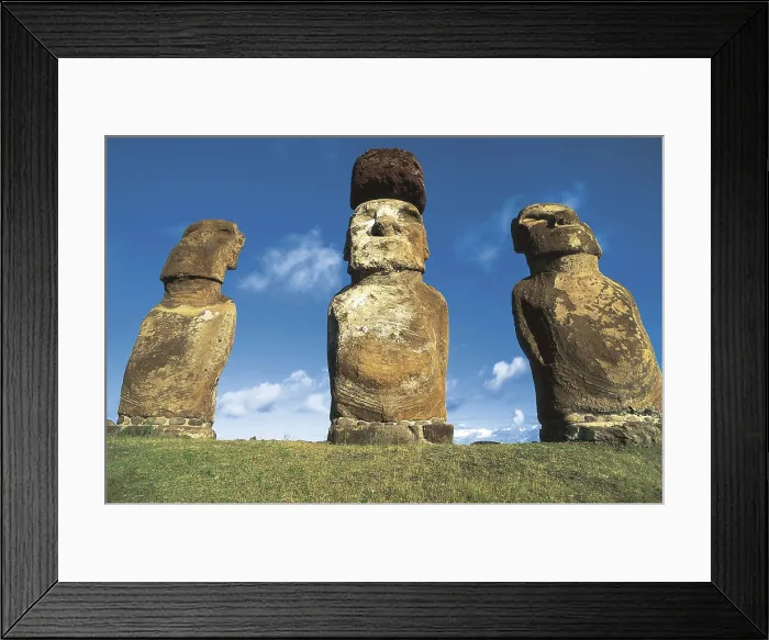 Framed Print : CHILE. VALPARAISO. Ahu Tongariki. Easter Island. Rapa Nui National Park. Moais. AISA / Everett Collection**US SALES ONLY** Framed Print : CHILE. VALPARAISO. Ahu Tongariki. Easter Island. Rapa Nui National Park. Moais. AISA / Everett Collection**US SALES ONLY**