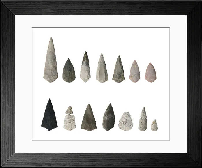 Framed Print : Arrow tips (c. 3000 BC). Mesolithic art. SPAIN. Pontevedra. Pontevedra Museum. Proc: SPAIN. Moaa. Dolmen of Chan de Armada. AISA / Everett Collection**US SALES ONLY**