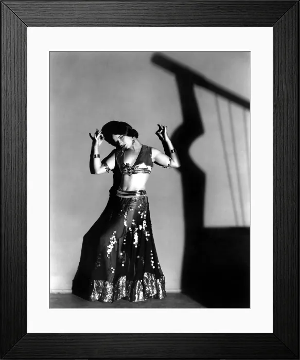 Framed Print : Louise Brooks as a Denishawn dancer, circa 1923 Framed Print : Louise Brooks as a Denishawn dancer, circa 1923