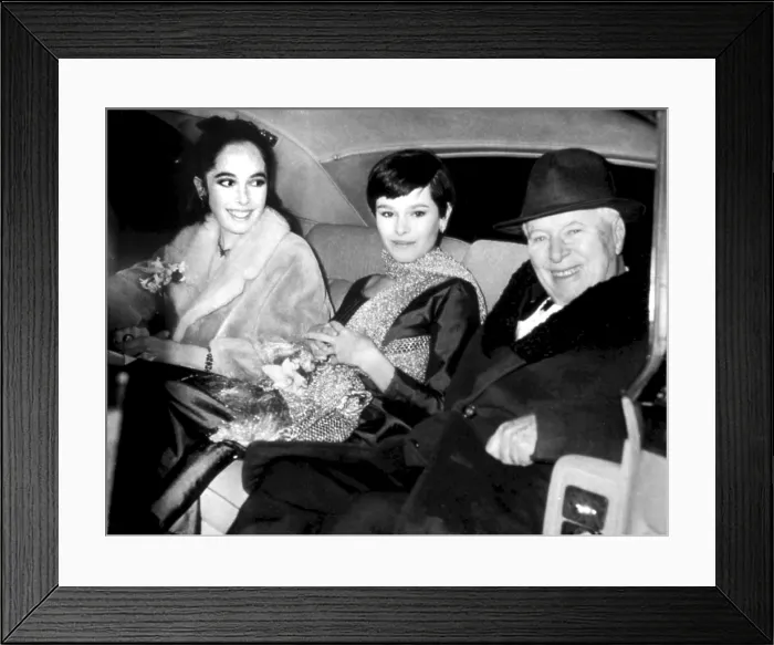 Framed Print : Charlie Chaplin with daughters, Josephine and Geraldine, 1 / 12 / 1967. Courtesy: CSU Archives / Everett Collection Framed Print : Charlie Chaplin with daughters, Josephine and Geraldine, 1 / 12 / 1967. Courtesy: CSU Archives / Everett Collection