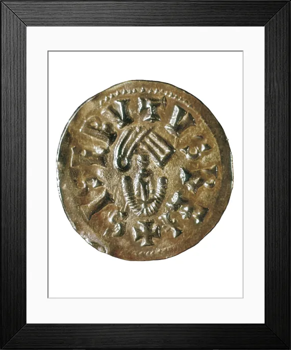Framed Print : Visigothic triens of king Sisenand (7th c.), minted in Caesaraugusta (Zaragoza). SPAIN. Barcelona. National Art Museum of Catalonia. AISA / Everett Collection**US SALES ONLY**