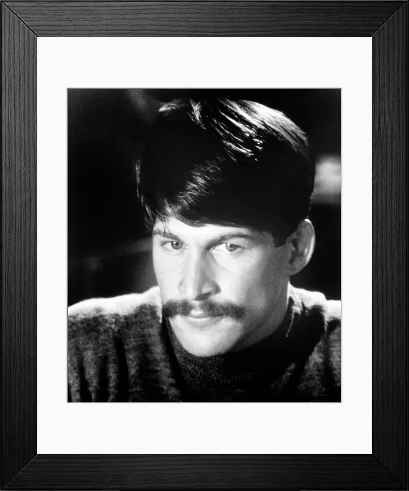 Framed Print : THE RIDDLE OF THE SANDS, Simon MacCorkindale, 1979, Satori /  courtesy Everett Collection