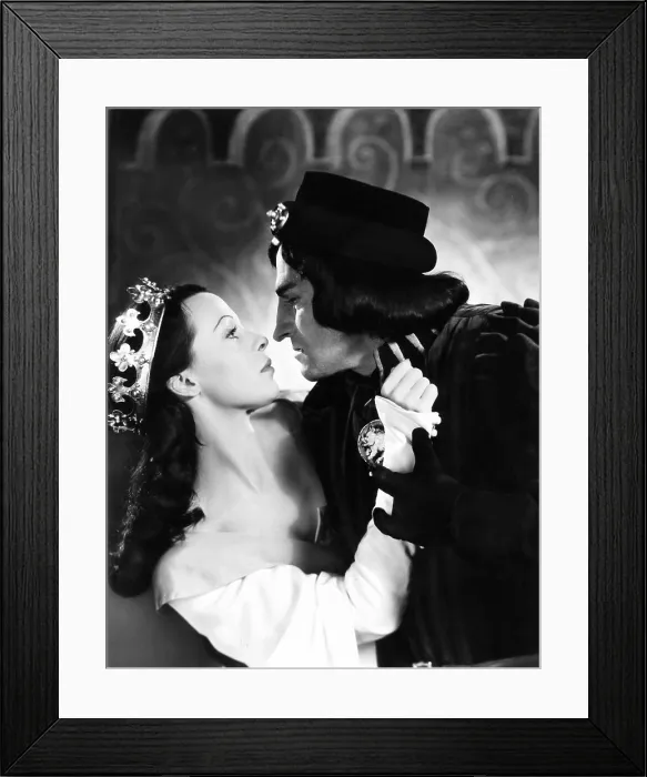 Framed Print : RICHARD III, from left: Claire Bloom, Laurence Olivier, 1955