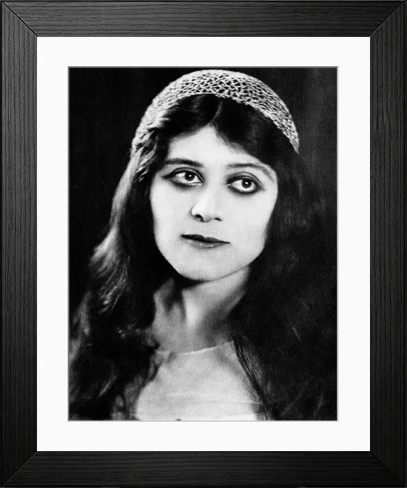 Framed Print : ROMEO AND JULIET, Theda Bara, 1916