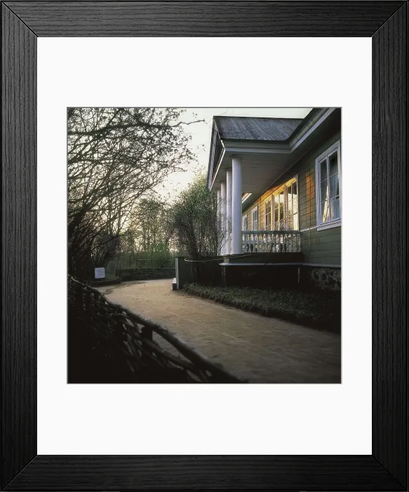 Framed Print : PUSHKIN, Aleksandr Sergeyevich (1799-1837). House-museum, former residence of the Pushkin family in Mikhailovskoye. Aspect of the facade. RUSSIA. Pskov. Mikhailovskoye