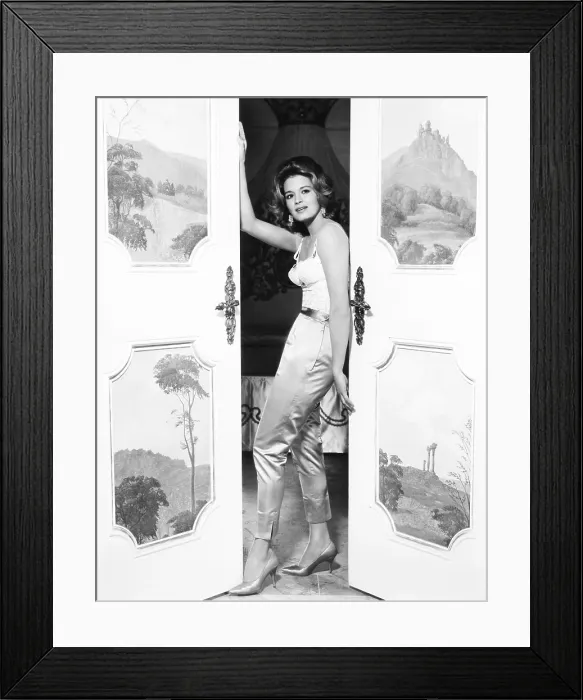 Framed Print : ROME ADVENTURE, Angie Dickinson, 1962