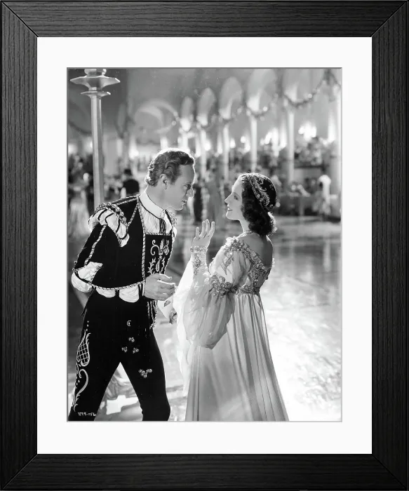 Framed Print : ROMEO AND JULIET, Leslie Howard, Norma Shearer, 1936 Framed Print : ROMEO AND JULIET, Leslie Howard, Norma Shearer, 1936