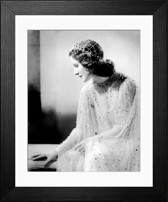 Framed Print : ROMEO AND JULIET, Norma Shearer, 1936 Framed Print : ROMEO AND JULIET, Norma Shearer, 1936