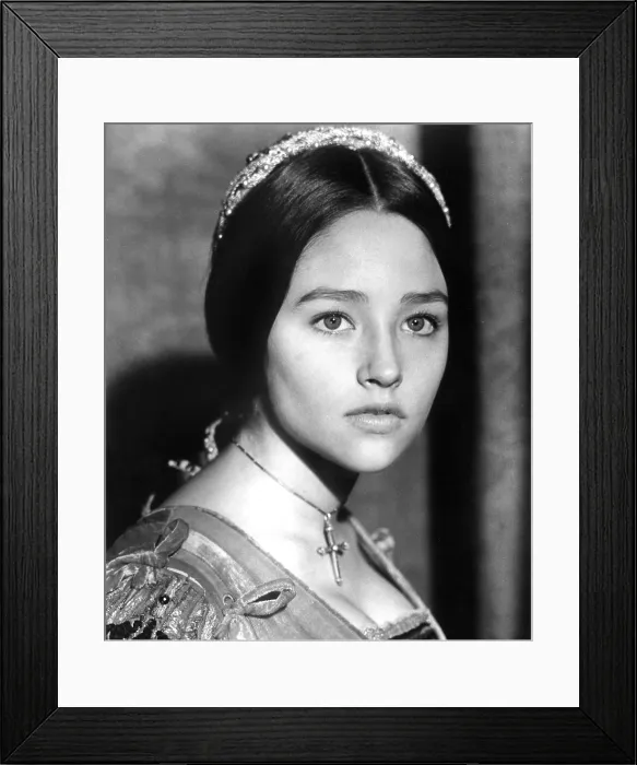 Framed Print : ROMEO AND JULIET, Oliva Hussey, 1968 Framed Print : ROMEO AND JULIET, Oliva Hussey, 1968