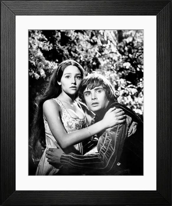 Framed Print : ROMEO AND JULIET, from left, Olivia Hussey, Leonard Whiting, 1968 Framed Print : ROMEO AND JULIET, from left, Olivia Hussey, Leonard Whiting, 1968
