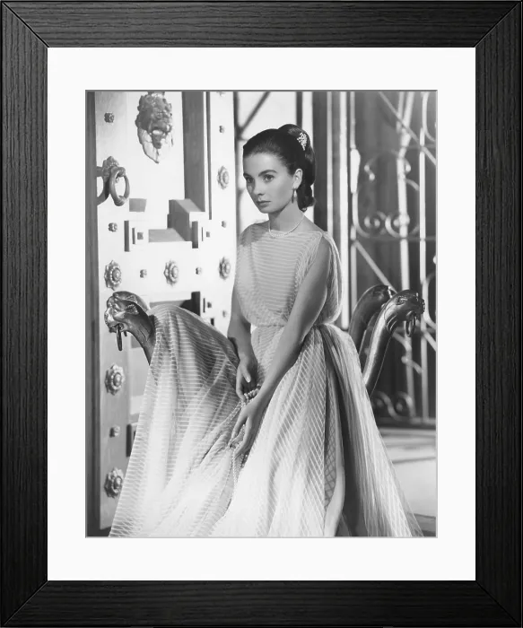 Framed Print : THE ROBE, Jean Simmons, 1953, TM & Copyright 20th Century Fox Film Corp. / courtesy Everett Collection