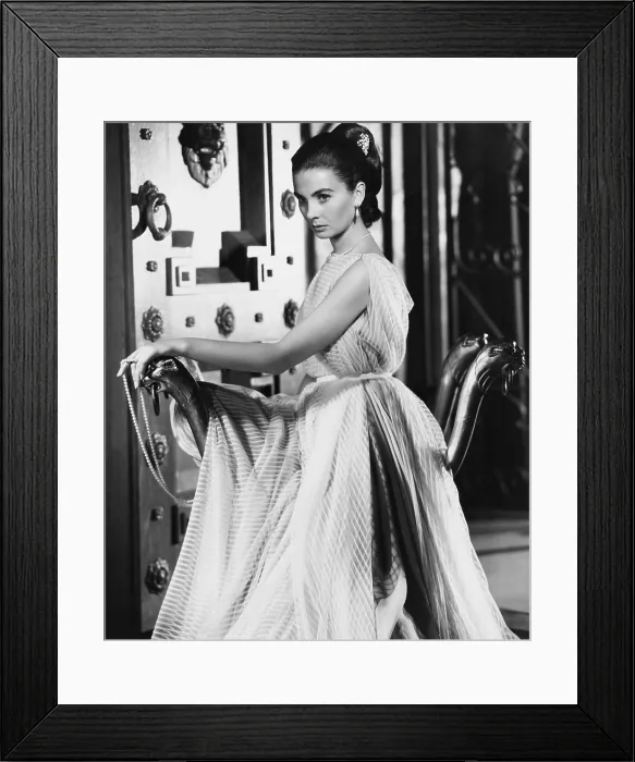 Framed Print : THE ROBE, Jean Simmons, 1953, TM & Copyright 20th Century Fox Film Corp. / courtesy Everett Collection