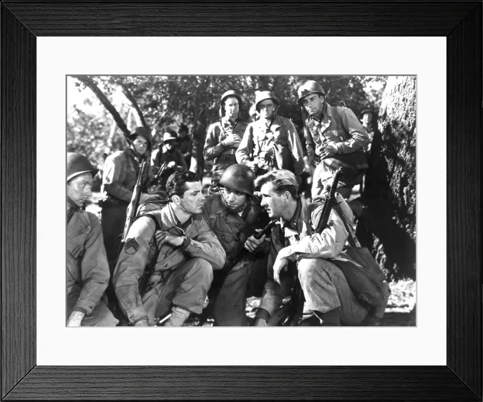 Framed Print : A WALK IN THE SUN, Norman Lloyd, Dana Andrews, Herbert Rudley, Lloyd Bridges, Richard Conte, 1945