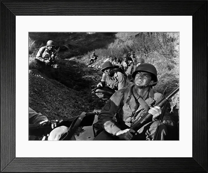 Framed Print : A WALK IN THE SUN, Dana Andrews, 1945 Framed Print : A WALK IN THE SUN, Dana Andrews, 1945