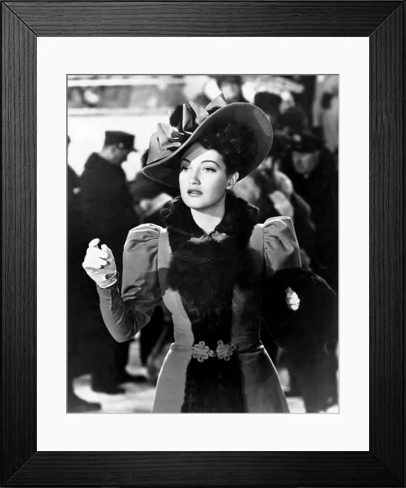 Framed Print : ROAD TO UTOPIA, Dorothy Lamour, 1946 Framed Print : ROAD TO UTOPIA, Dorothy Lamour, 1946