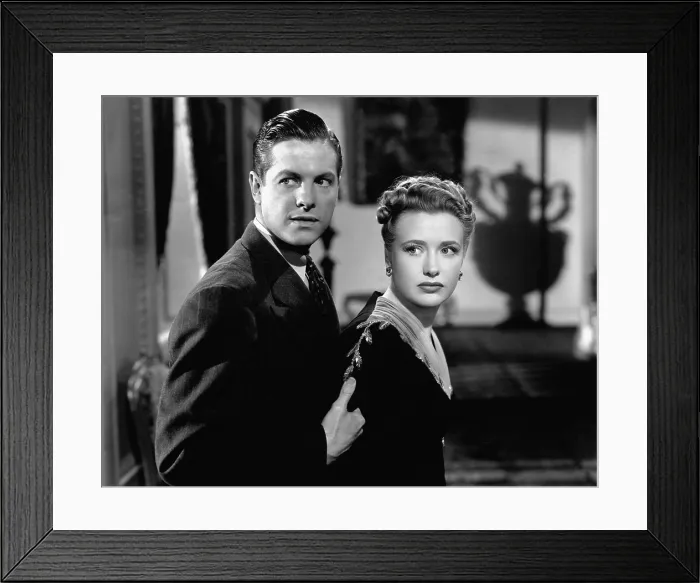 Framed Print : SABOTEUR, Robert Cummings, Priscilla Lane, 1942 Framed Print : SABOTEUR, Robert Cummings, Priscilla Lane, 1942