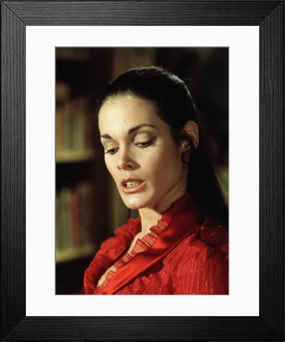 Framed Print : DR. JEKYLL & SISTER HYDE, (aka DR. JEKYLL AND SISTER HYDE), Martine Beswick, 1971