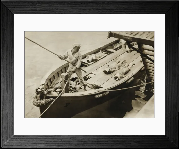 Framed Print : Bodies of US sailors killed in action in Vera Cruz returning to the USS Vermont, April 1914
