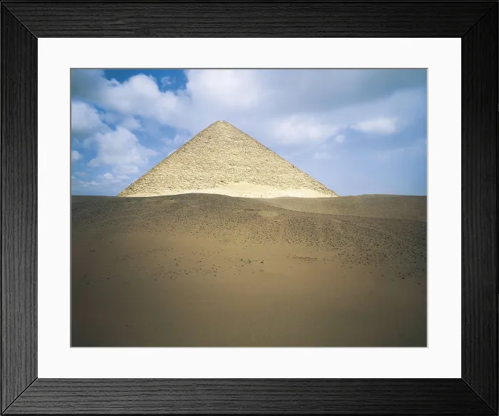 Framed Print : Red Pyramid. 26th c. BC. EGYPT. CAIRO. Dahshur. Snofru's third pyramid. Egyptian art. Old Kingdom. Architecture. AISA / Everett Collection**US SALES ONLY**
