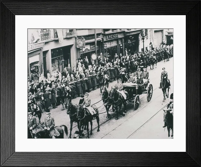 Framed Print : GAULLE, Charles de (1890-1970). Charles De Gaulle visiting Brussels. AISA / Everett Collection**US SALES ONLY** Framed Print : GAULLE, Charles de (1890-1970). Charles De Gaulle visiting Brussels. AISA / Everett Collection**US SALES ONLY**