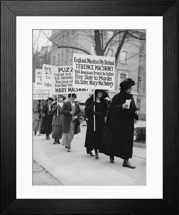 Framed Print : Muriel Murphy MacSwiney (2nd from right) protesting against oppression of Sinn Fein activists. 1922 Framed Print : Muriel Murphy MacSwiney (2nd from right) protesting against oppression of Sinn Fein activists. 1922