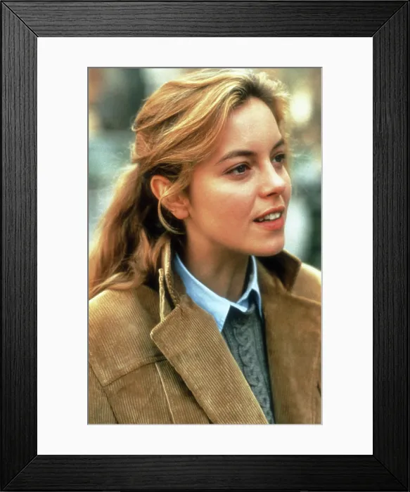 Framed Print : DEFENCE OF THE REALM, (aka DEFENSE OF THE REALM), Greta Scacchi, 1986. Hemdale Film Corp / courtesy Everett Collection