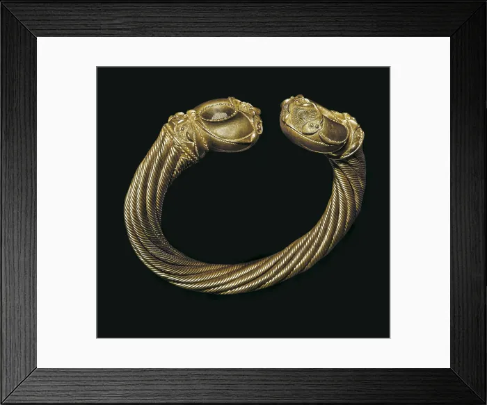 Framed Print : The Great Torc from Snettisham. 75 BC. Gold. Iron Age. ; Celtic art. Jewelry. UNITED KINGDOM. London. The British Museum. Proc: UNITED KINGDOM. ENGLAND. Norfolk