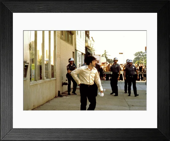 Framed Print : DOG DAY AFTERNOON, Al Pacino, 1975