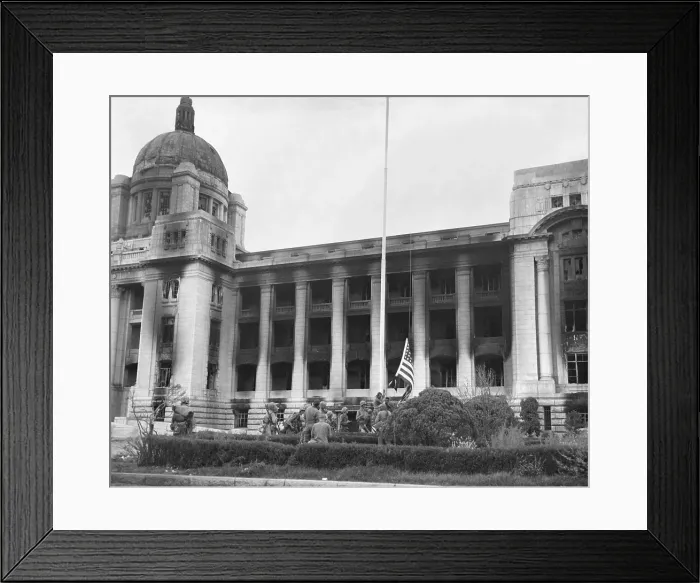 Framed Print : U.S. Marines raising the American flag at the burnt out South Korean Capitol building during the 2nd Battle of Seoul, Sept. 1950. Korean War, 1950-53. (BSLOC_2014_11_57) Framed Print : U.S. Marines raising the American flag at the burnt out South Korean Capitol building during the 2nd Battle of Seoul, Sept. 1950. Korean War, 1950-53. (BSLOC_2014_11_57)