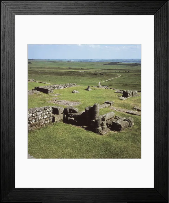 Framed Print : UNITED KINGDOM. ENGLAND. NORTH EAST ENGLAND. Housesteads Fort. Hadrian's Wall (122). AISA / Everett Collection**US SALES ONLY** Framed Print : UNITED KINGDOM. ENGLAND. NORTH EAST ENGLAND. Housesteads Fort. Hadrian's Wall (122). AISA / Everett Collection**US SALES ONLY**